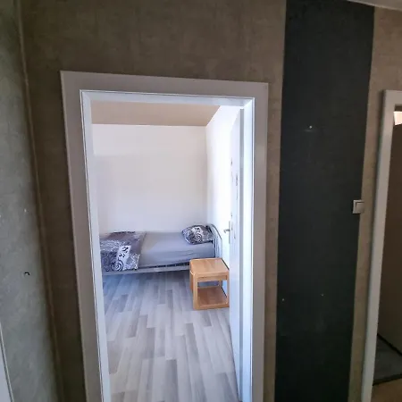 Ts1 1-og Moebilierte In Wolfsburgs Zentrum *